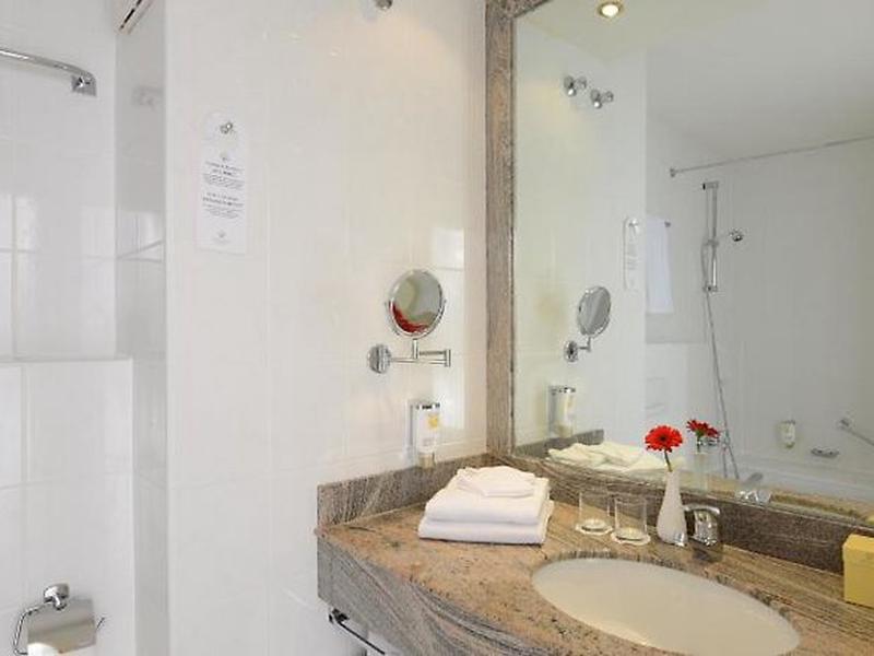 2B323B2E853DD9659B27BA76C6AF63B7