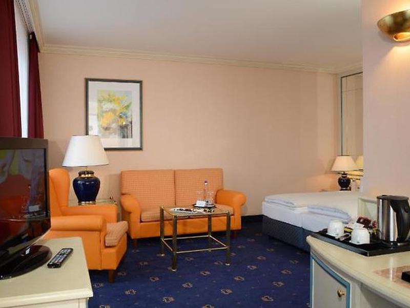 5EC699646F89B116111FB96EF28AA7E1