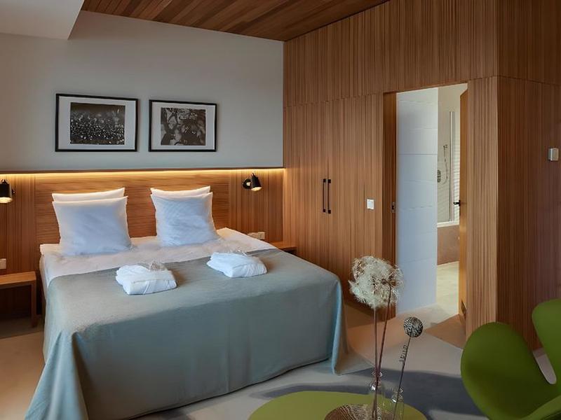 D63CA643081E31D03D68B9FFC8FF7DE6