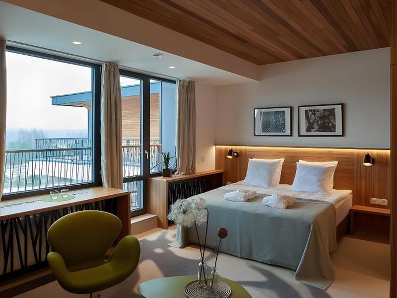 1C074E9E50F35E9CB4ACABEF81E1BF83