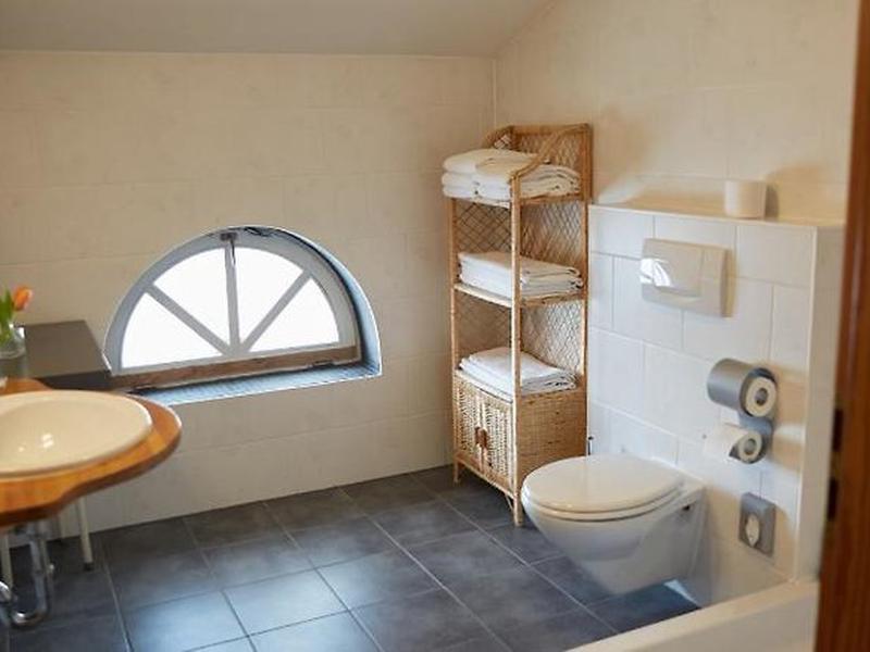 74997D24FF64FD68B969120906C5992F