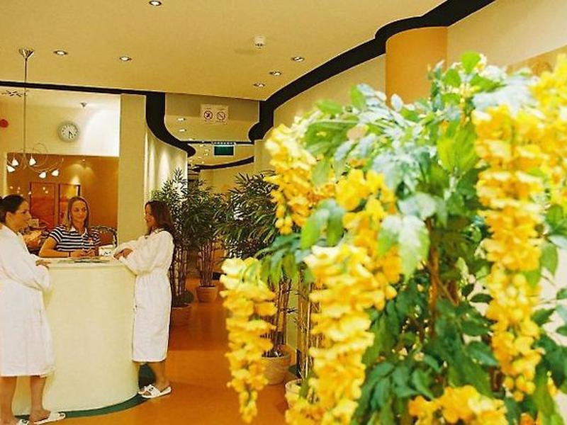 2E97989EFBEB22A6849F59A6FF115A9C