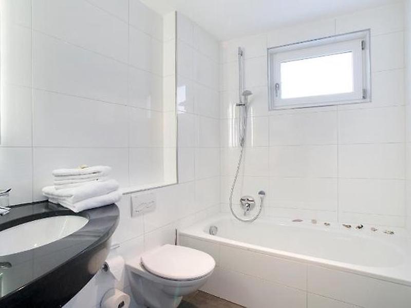 15892911736F6C4ED596FCD84486F0C2