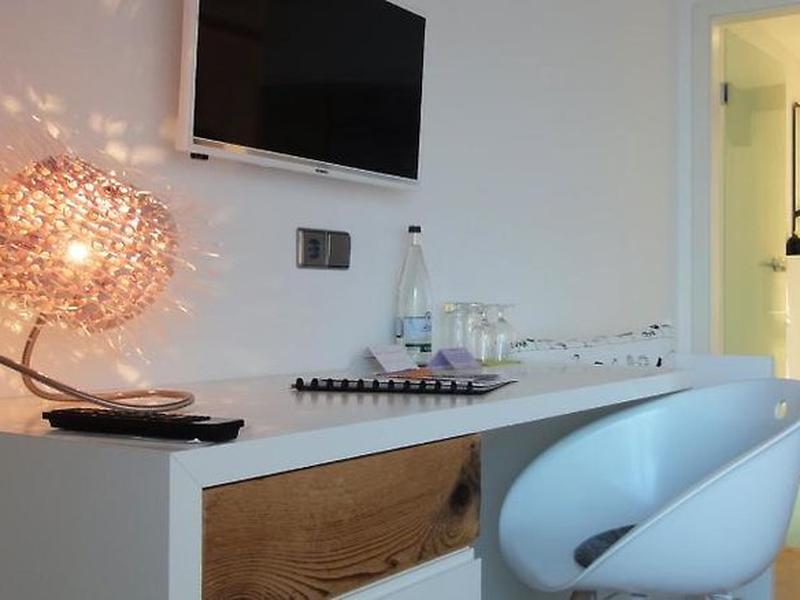 5CF04FFCAA4BF5BD7B357736B4035B34