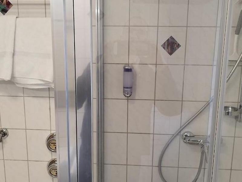 DFB05E51260CFD6374DCF8CB5DA9FF82