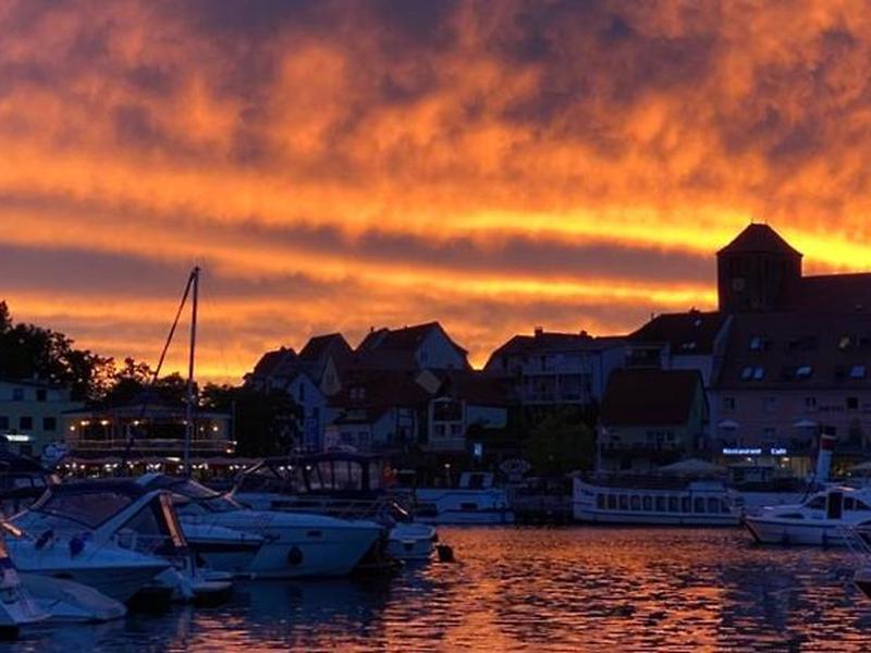 F1F632F23095771BF8B13AE54A81EB5E