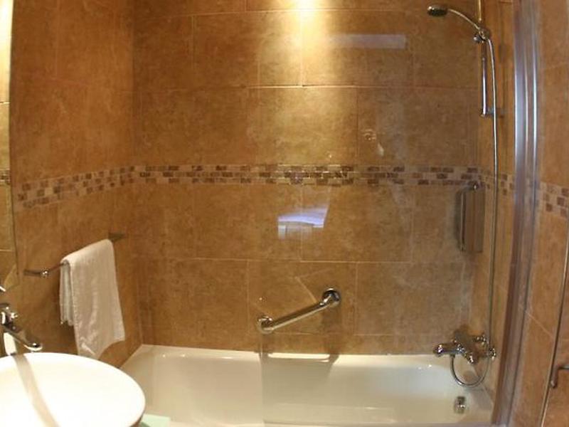 13D58AB1B7E28DF16D8366654A0348DB