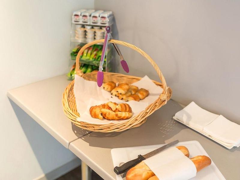 EBC0E92DD8DFF7039DEBBA6B7984EE3E