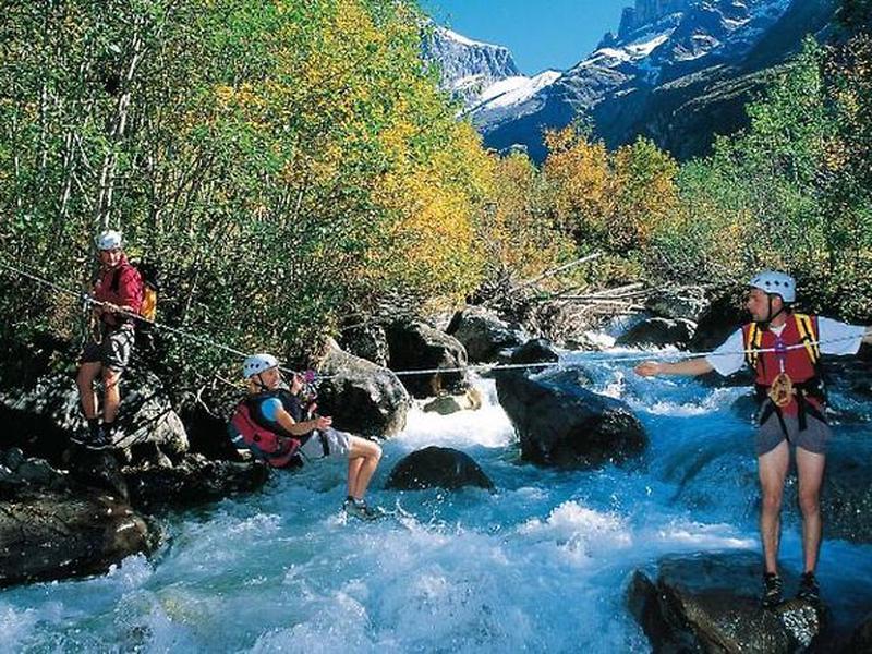 284602F5866A135546650F77C7385841