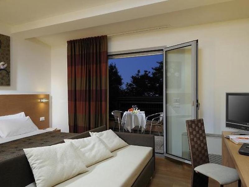 AF639E9D822DD169212C252364CA0D04