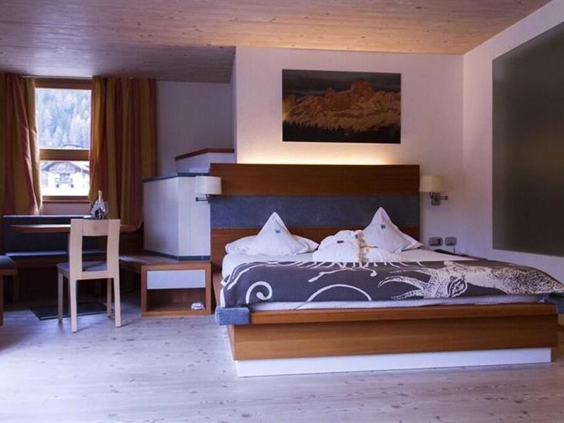 48E0762564828F6A0E52FB4F83B5BEC1