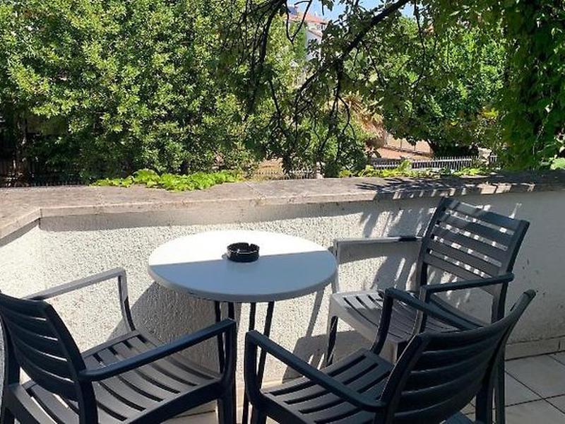 B064CF742EA7B69BB7BE32B188A6CC55