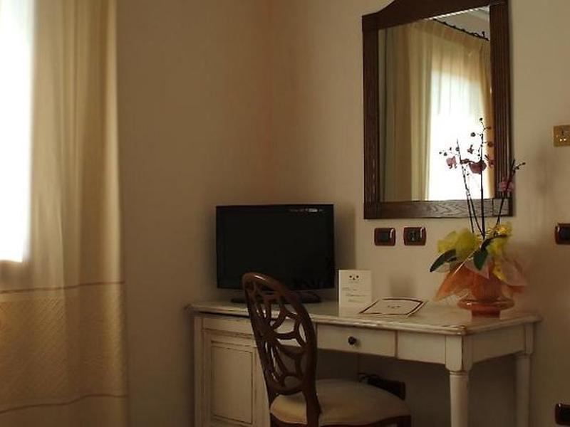 895BA8F7979AAE3FC726D8146231E146