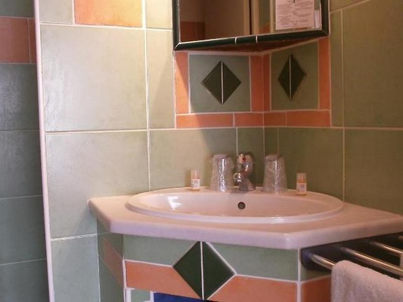 EE4D7DE0ABEB56A84F38433356FAE244