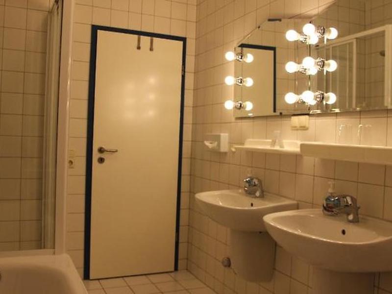 D9588603F38438625288D1AAF6CAB89B