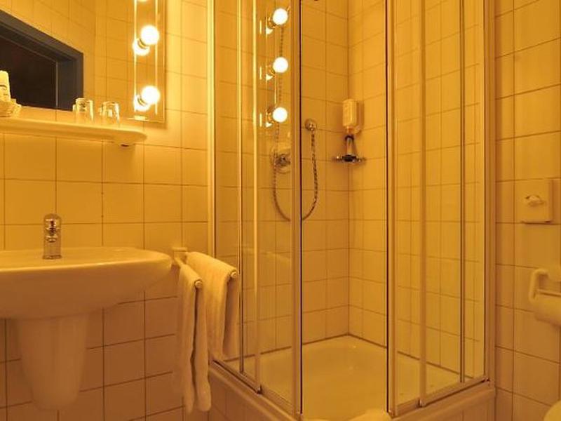 2D0C5D6C128A49D57D4CF84AE129F5D4