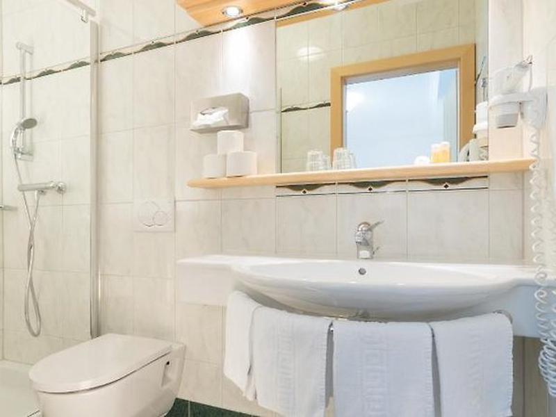 7C464E1E35CC0253067A049F5BEDE9EF