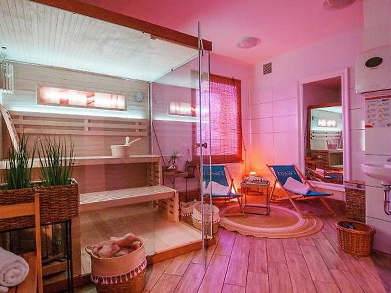 04561F2F064AD5D584B623205C992FCE