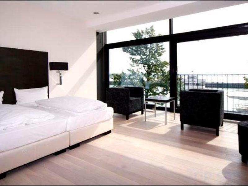 B6DC3A08F204339DFE6D629576FE60FE