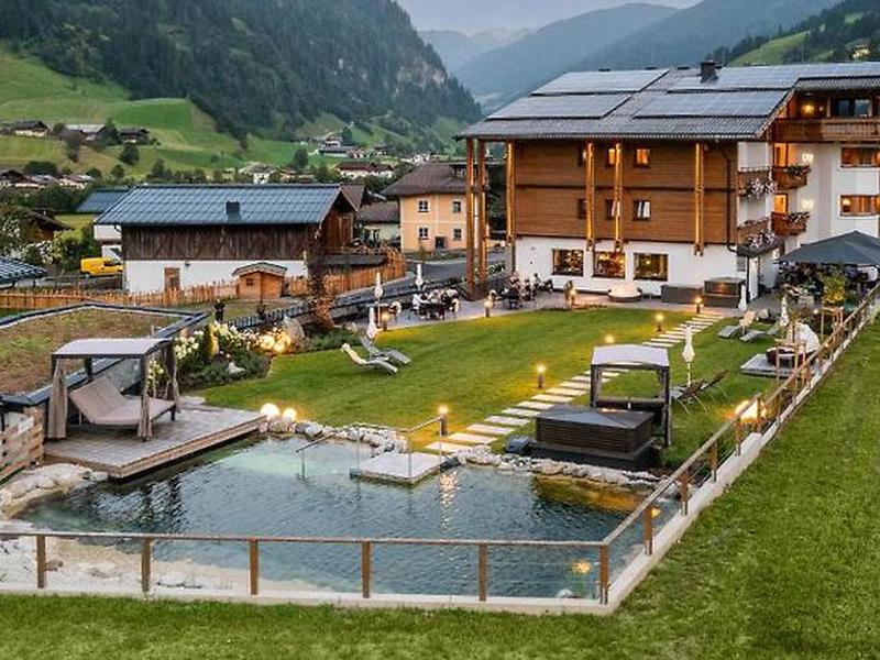 E1F8B42C8BCBF6E61D72F3F88D577A18