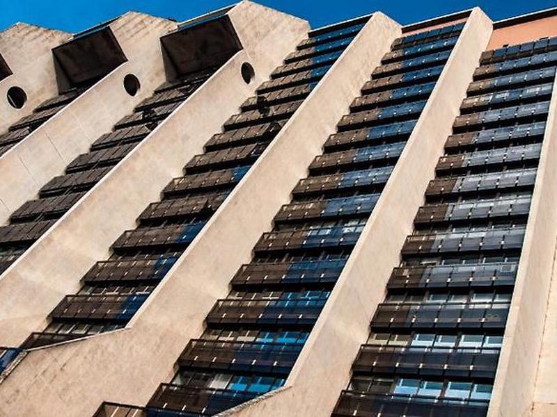 F35826A918515297CBCB0B0E5C6253B3