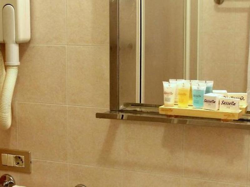 63BA740AF6A2390615B4318318572AE7