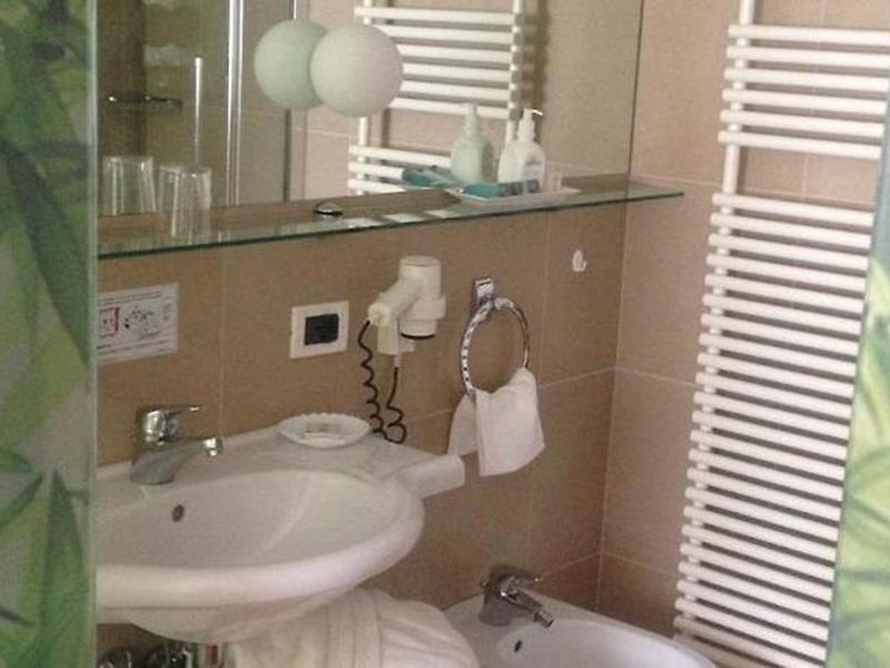 71116D8D06959002AB83AFBBF0A4F770