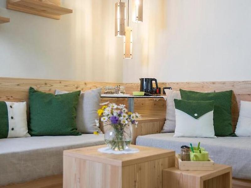 5C1A4F59A7809FE689490F6E67E39F52