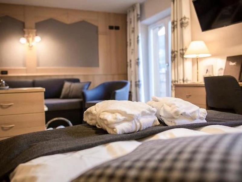 647BBF68E0EABCDE135FBE1E23C5CDD9