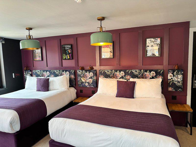 73E0FFDF19B2F3A8B36C945A8FF16CA7