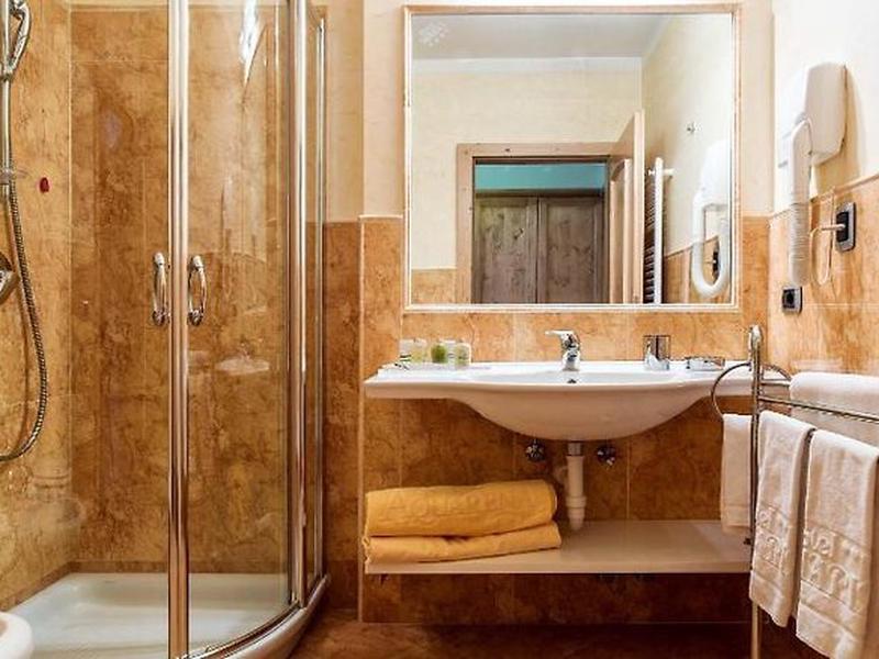 630A0EC7DC34E348B487CB3051ED3F35