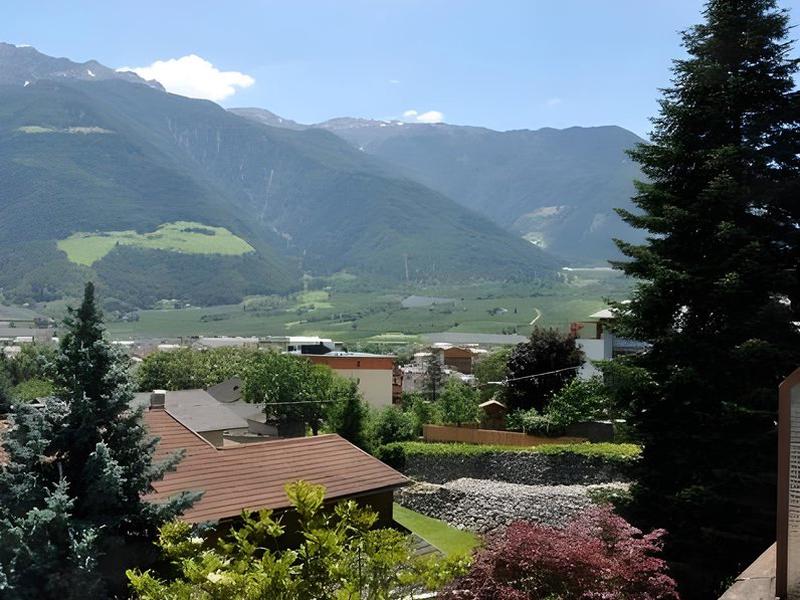 F4F4F4B081B3D33133CA2C92F1BBE788