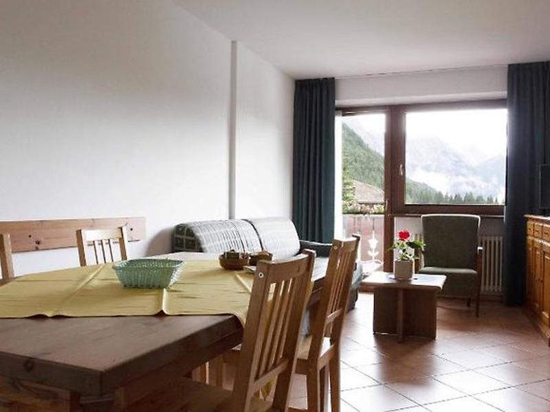 92B0963B4FB42B16562C894AA83A4A5F