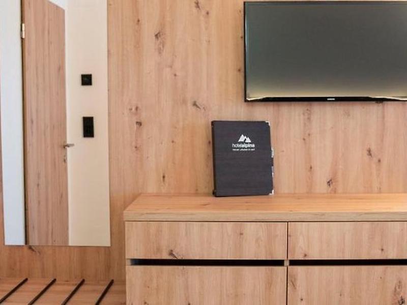 11438DAF0BA32DA4D9BF72A3D5AB6747