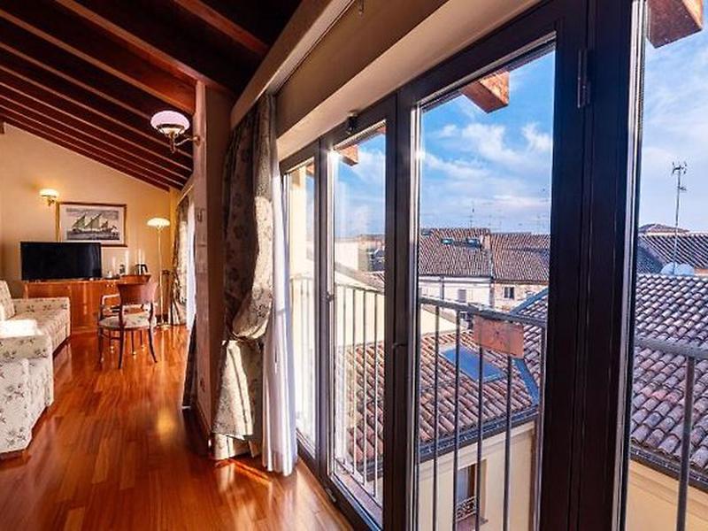 616B3612CFFDBF875D96371D2713533A