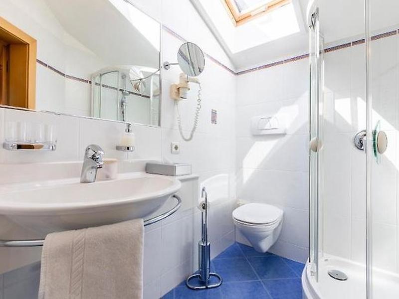 FBF6BD55F7660BC8D08C32BB0451069A