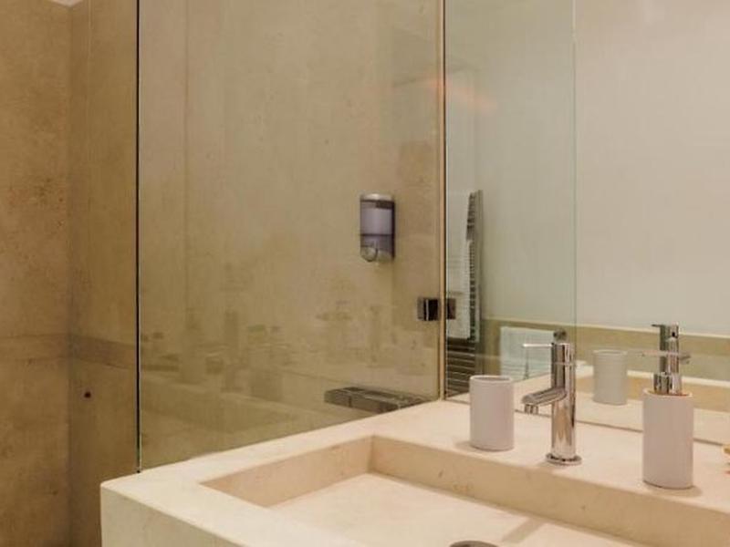 9FEC0D4C723A9D951F1ADA770D0D7D6F