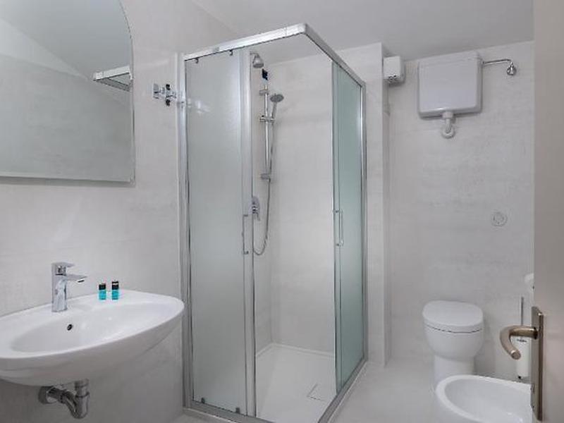 43FC1EC7D366DF3880583D7D4CD8A72C