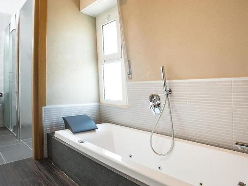 F7CAB54DC863039E8FB031EADB9346DF