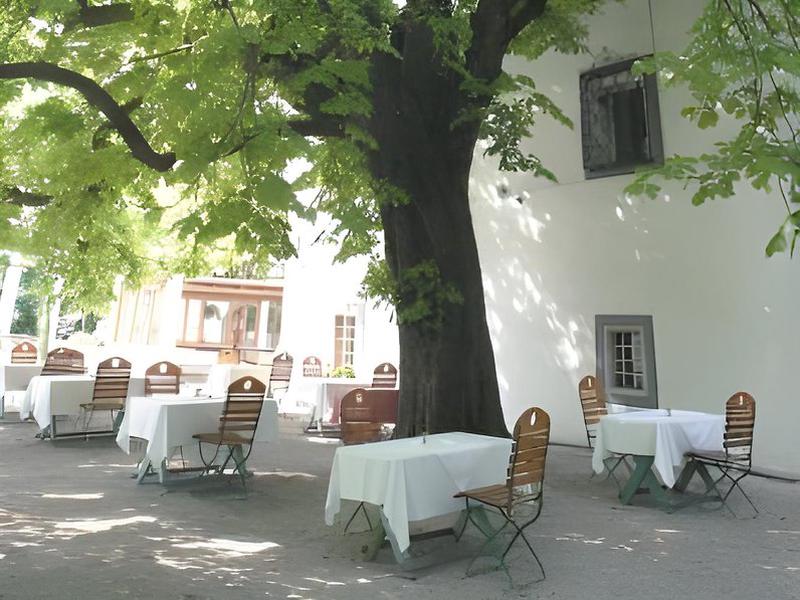 18F0C45FB43FC1D67EF5C6DC438A768F