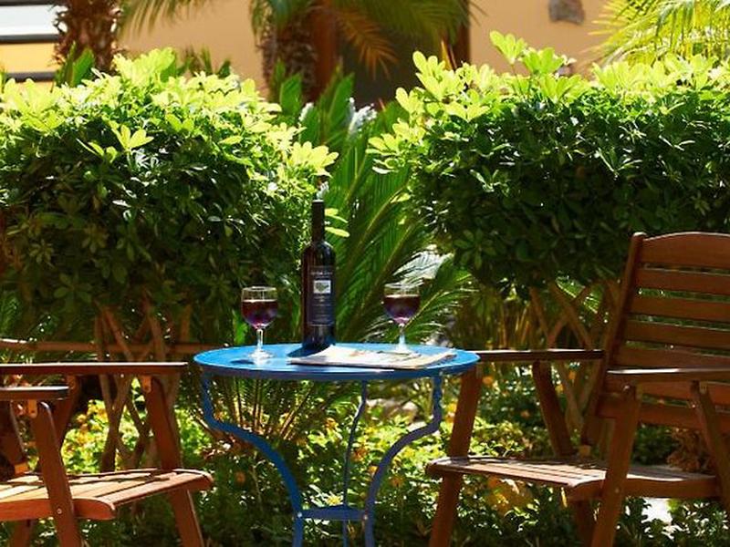 4332D4638C55E95F99841371D01977E6