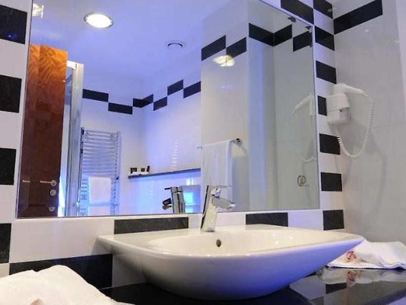 E5984525BB764BB4A8563391EB9074C2