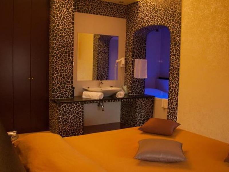 ABAA0E7E51232DB557DECEC04ADC569A