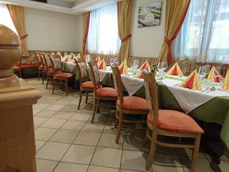 6F4D429EA64AA8392690DC6868B952BA