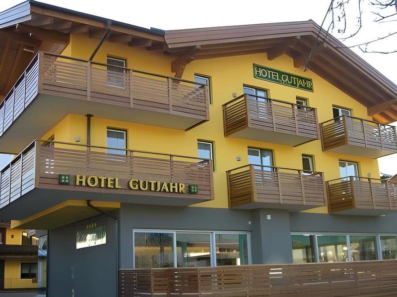 EFF0187C8A6E54443F4AD65788C6BE82