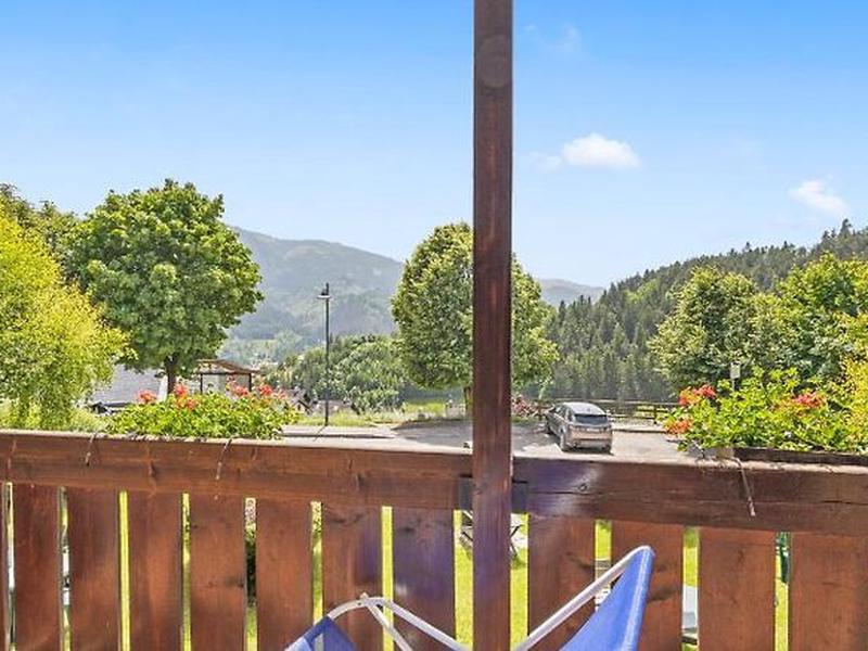 21EDA2F2BD52387E9030D94EBDD174BB