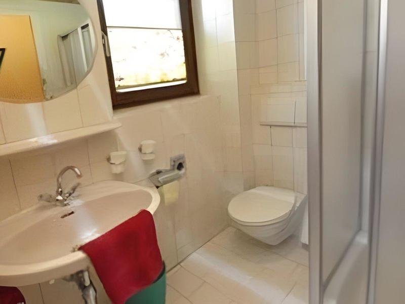 F25A045FEBA9ECEDF9CFEF003228D042