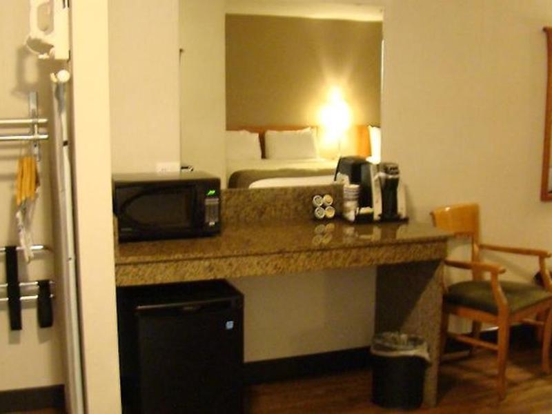 58A05FBBFCFA6C41B35E606B1BFDDDAD