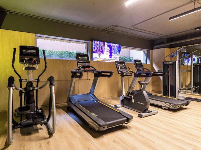 004203F24D22A0308EE4D357C3100976