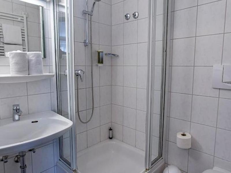 239C6811BCEC8FA0B7829D866167075A